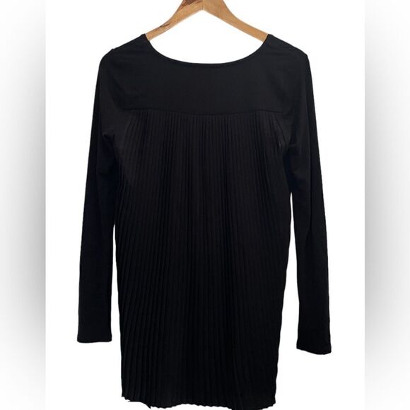 WHBM Pleated Chiffon Back Long Sleeve     - Picture 3 of 6